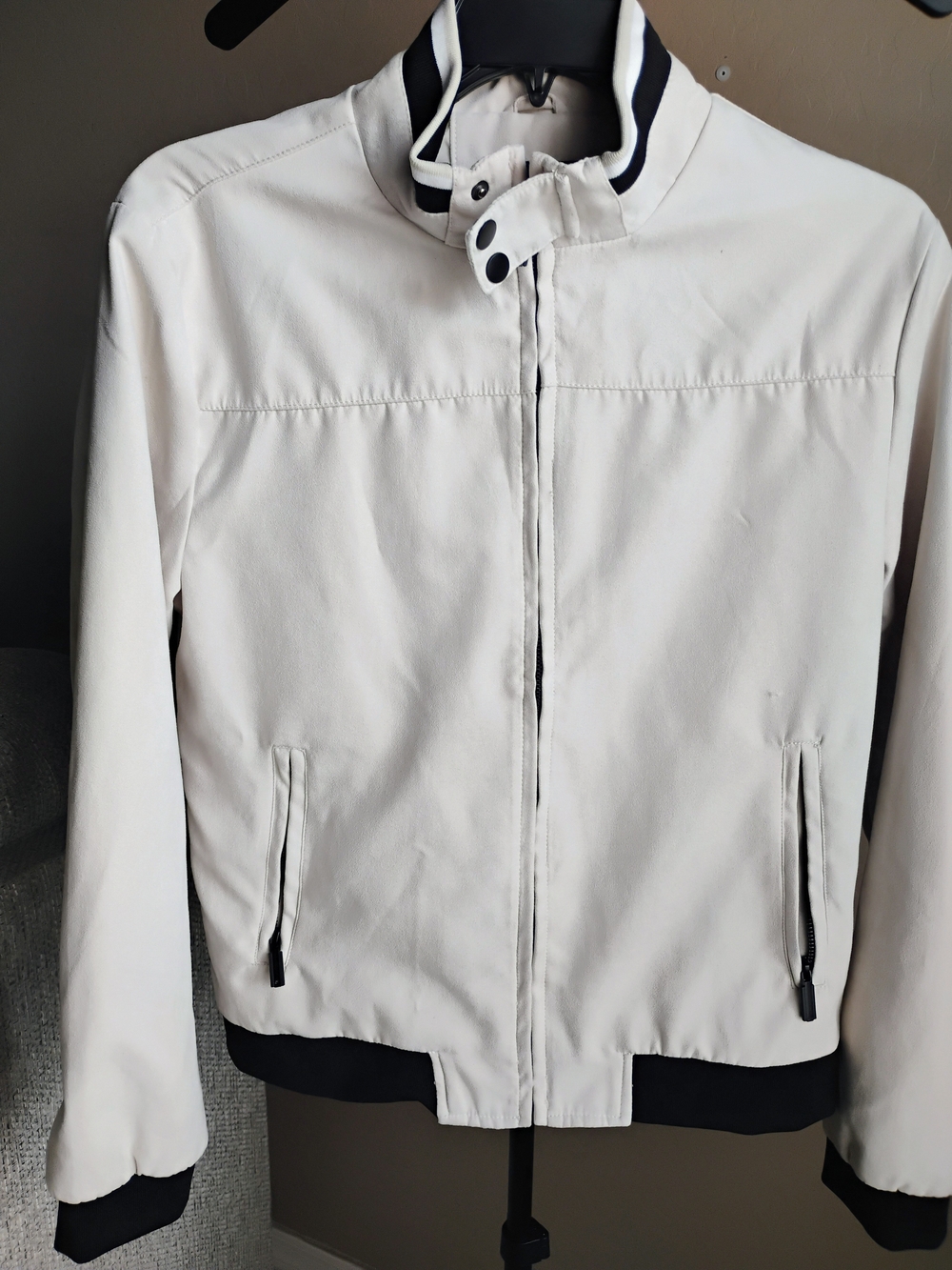 Marc Asher Men's Size M Bomber Jacket in Cream & Black